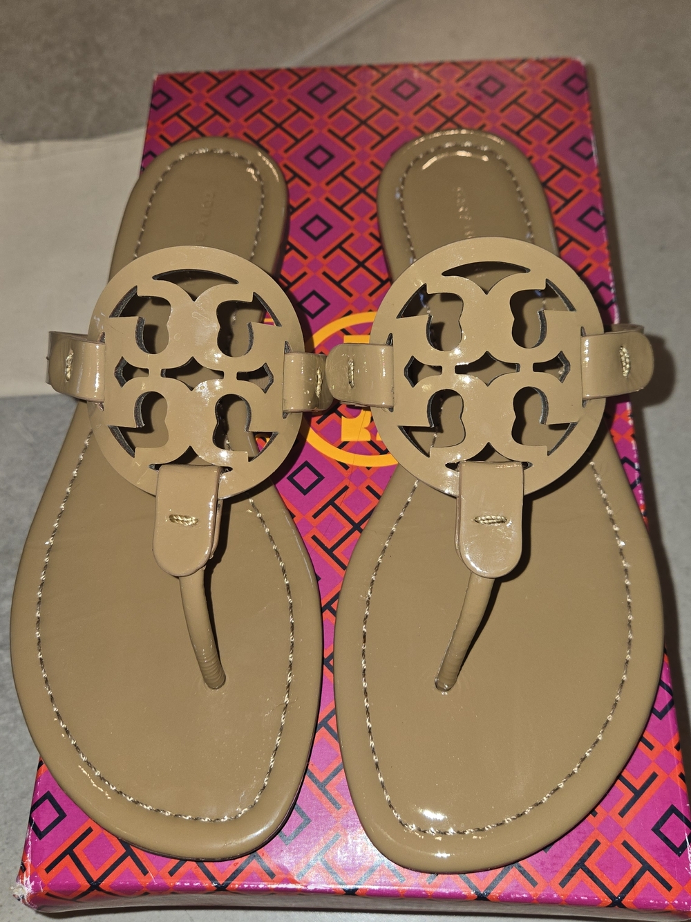 Tory Burch Miller Patent Leather Thong Sandals - Tan